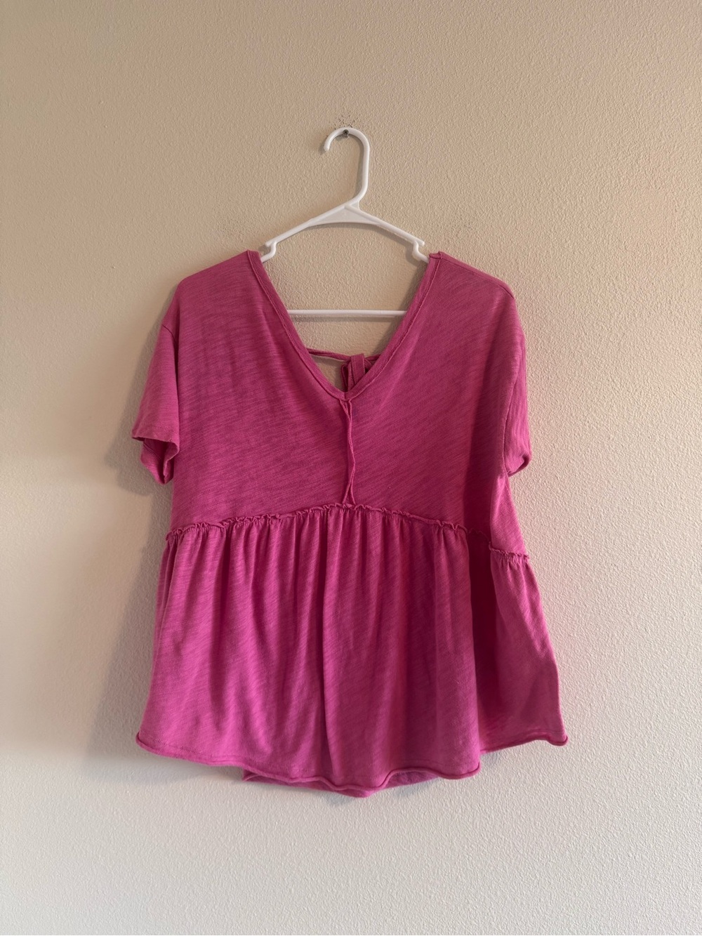 American Eagle Outfitters Fuchsia Peplum V-Neck Top